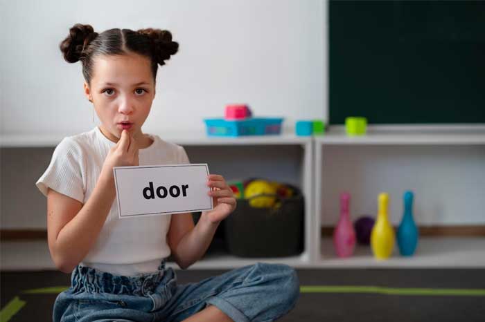 What is Language Delays? What are the Signs of Language Delays?